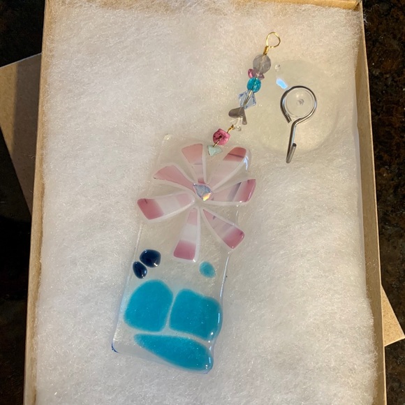 Fused Glass Pink Flower & Beads Sun Catcher - Picture 8 of 8